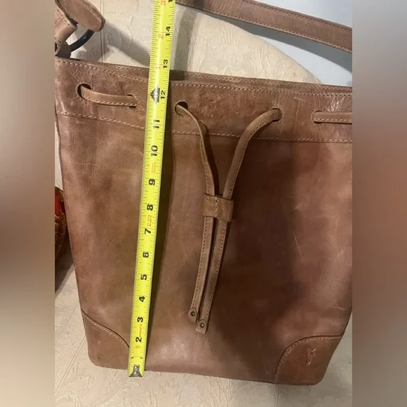 Frye Melissa Leather Hobo Bag -NEW with tags- authentic Frye leather bag - Picture 5 of 15